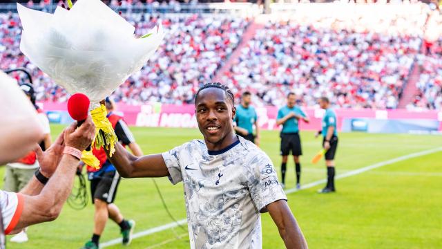 kaiyun sports-凯恩踢飞点球不足挂齿，拜仁强得连孔帕尼都惊讶！