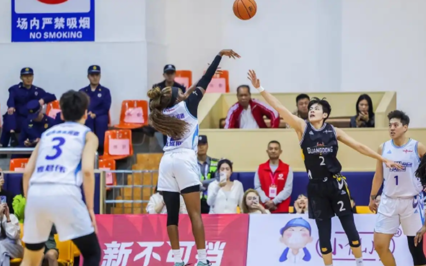 开云体育-张子宇10分！山东女篮力擒广东，帕克两双数据，终结对手14连胜！