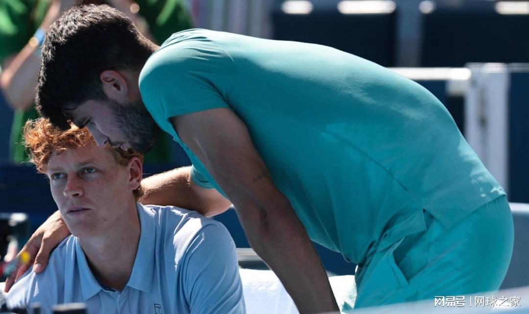 阿卡和辛纳今日从韩国开工，两位网坛大佬却因00后双子星吵了起来