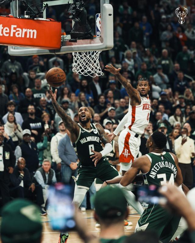 时来运转？裁判漏判+火箭送礼 雄鹿生死球逃出生天