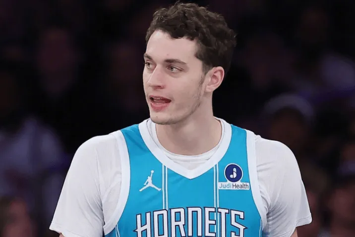 kaiyun sports-卡尔克布伦纳替补出战15分钟，投篮6中4得到9分6篮板1助攻