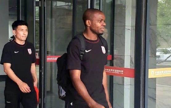 开云在线-亚泰奔赴京城开启6月征程 祖伊归队曹永竞将回避