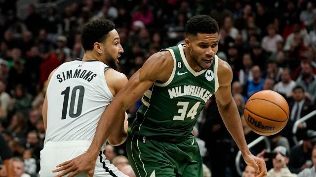 欧文场上大喊：“投呀，本！”西蒙斯不进攻拖累篮网队