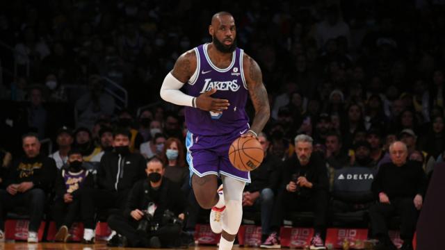 kaiyun sports-詹皇在末节显出老态 乐观心态也难助湖人创造奇迹