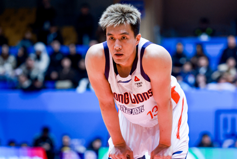 kaiyun sports-赵嘉义丢绝杀！郭艾伦19分广州险胜青岛获3连胜 徐昕13+10