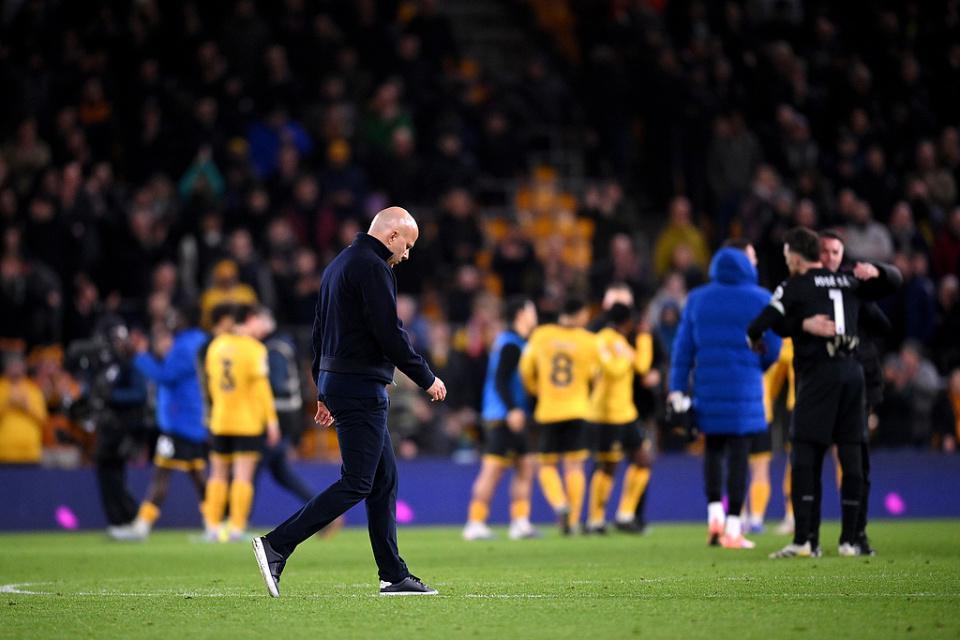 开云APP下载-47岁利物浦主帅呆立 赛季5次遭补时绝杀 1-2仍嘴硬：没给对手机会